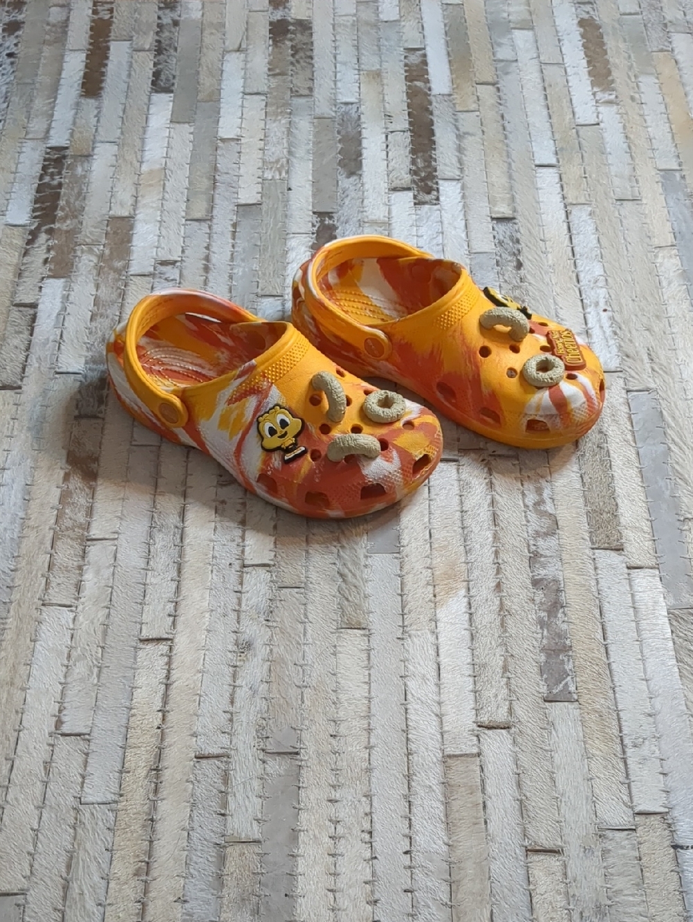 Crocs x Honey Nut Cheerios Unisex Size 7 Orange Cereal Slip On Shoes